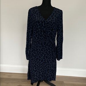 Time and Tru Navy Leopard Long Sleeve Dress